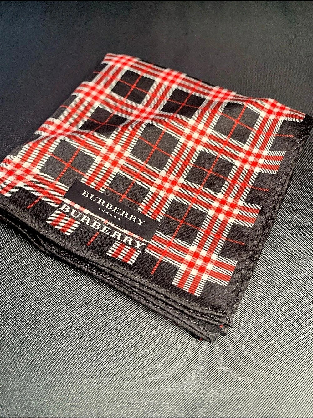 Burberry Check Mini Scarf Black & Red